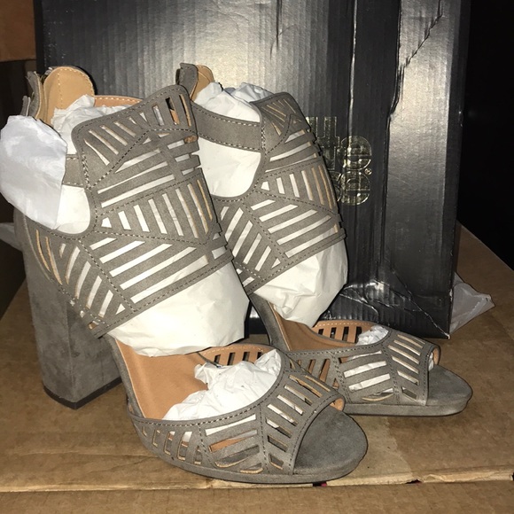 Charlotte Russe Ellie Block Heels - Picture 4 of 4